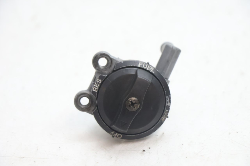 photo de ROBINET RESERVOIR KAWASAKI ZX-6R ZX6R 600 (1995 - 1997) - Détail de la pièce