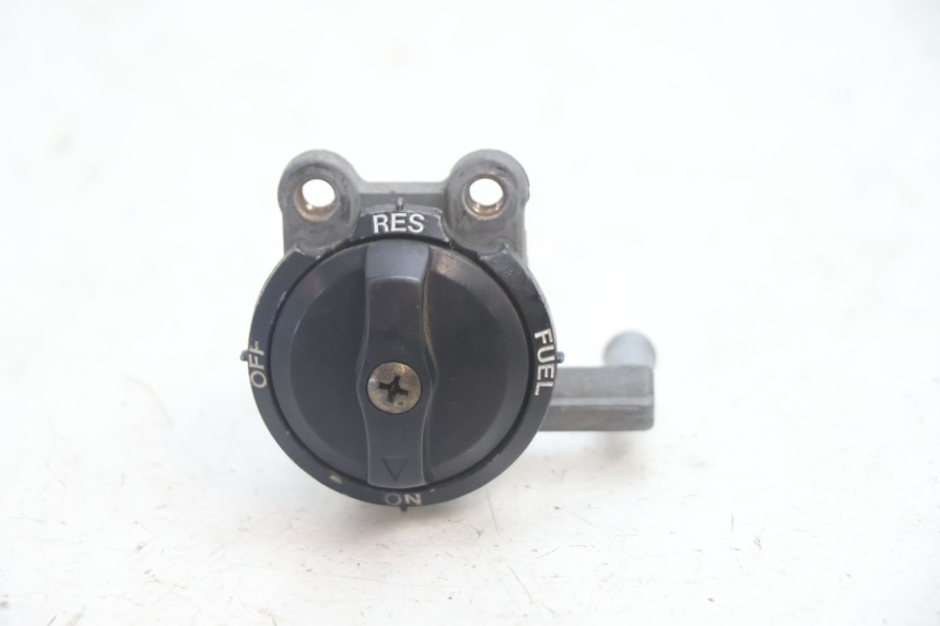 photo de ROBINET RESERVOIR KAWASAKI ZX-6R ZX6R 600 (1995 - 1997) - Vue principale
