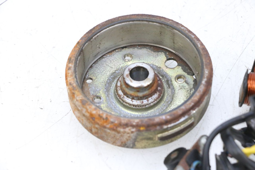 photo de ROTOR STATOR KYMCO AGILITY CITY 4T 50 (2008 - 2016) - Points de fixation