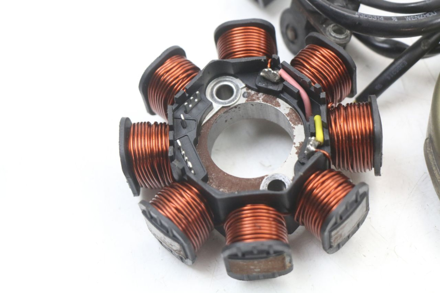 photo de ROTOR STATOR KYMCO AGILITY RS 4T 50 (2009 - 2013) - Points de fixation