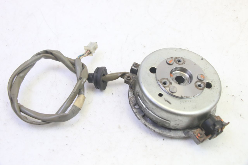 photo de ROTOR STATOR MBK BOOSTER SPIRIT 50 (2004 - 2017) - Zoom état d’usage