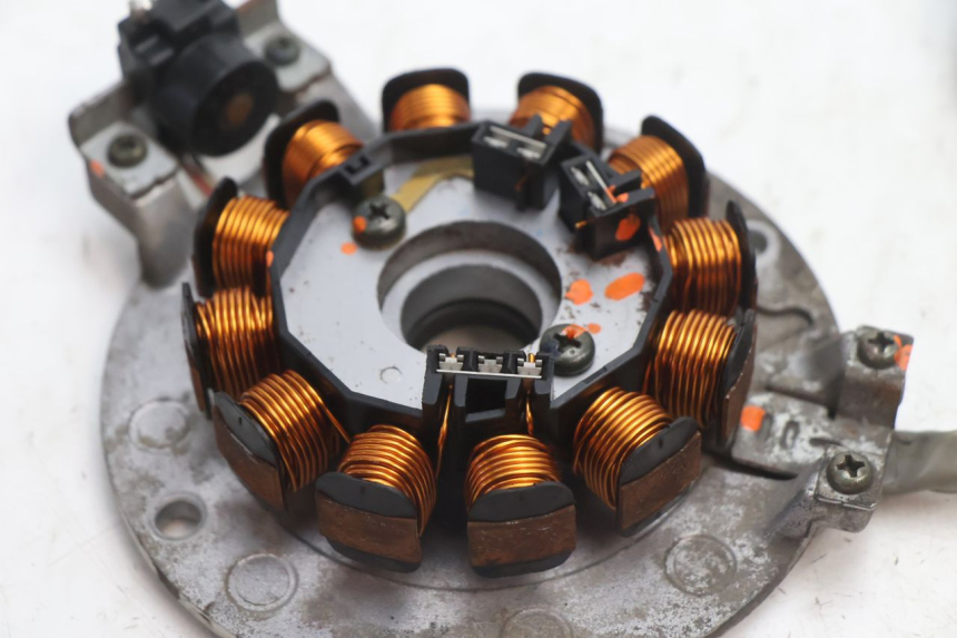 photo de ROTOR STATOR MBK BOOSTER SPIRIT 50 (2004 - 2017) - Points de fixation
