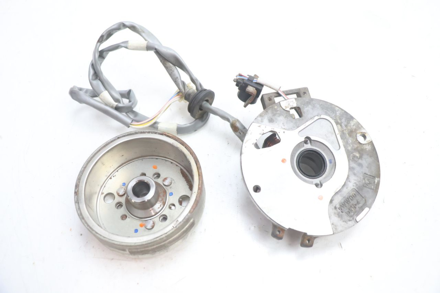 photo de ROTOR STATOR MBK BOOSTER SPIRIT 50 (2004 - 2017) - Détail de la pièce