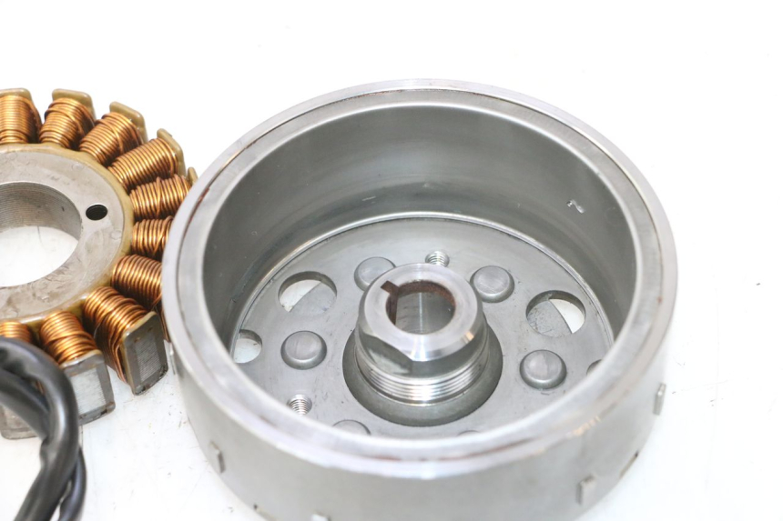 photo de ROTOR STATOR SUZUKI BURGMAN 125 (2007 - 2014) - Détails caractéristiques