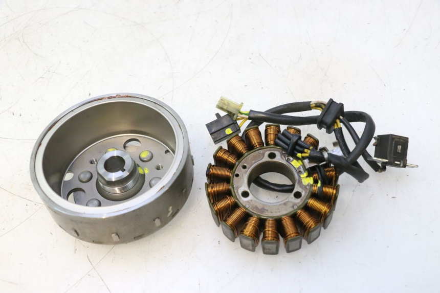 photo de ROTOR STATOR SUZUKI BURGMAN 125 (2007 - 2014) - Détails caractéristiques