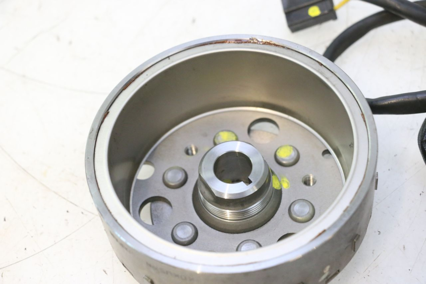 photo de ROTOR STATOR SUZUKI BURGMAN 125 (2007 - 2014) - Photo complémentaire