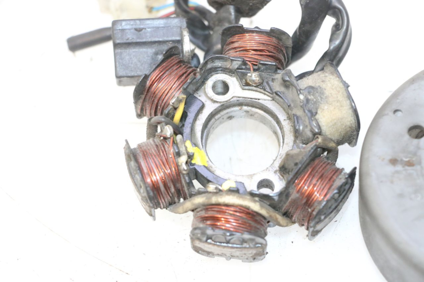 photo de ROTOR STATOR PEUGEOT CITYSTAR 2T 50 (2018 - 2021) - Marquages et références