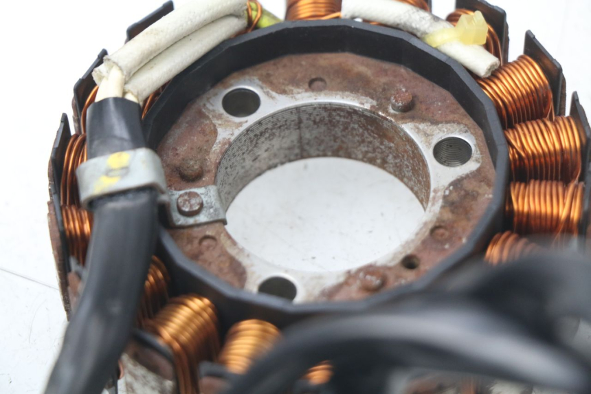 photo de ROTOR STATOR YAMAHA CYGNUS X 125 (2004 - 2007) - Zoom état d’usage