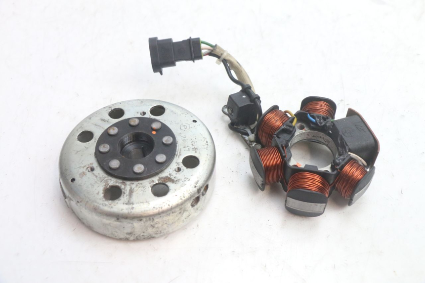 photo de ROTOR STATOR PIAGGIO FLY 2T 50 (2004 - 2017) - Vue principale