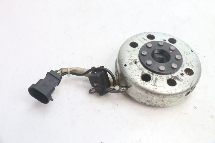 photo de ROTOR STATOR PIAGGIO FLY 2T 50 (2004 - 2017) - Zoom état d’usage