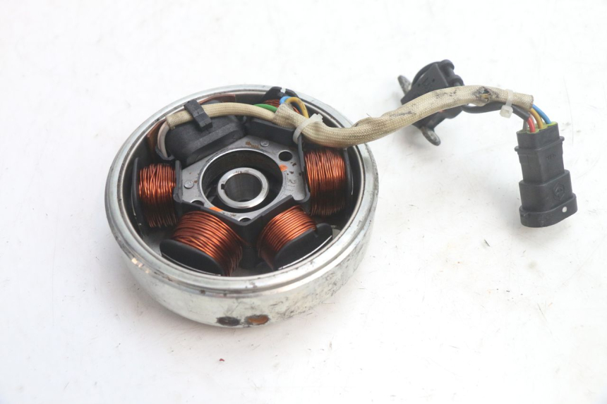 photo de ROTOR STATOR PIAGGIO FLY 2T 50 (2004 - 2017) - Autre angle de vue