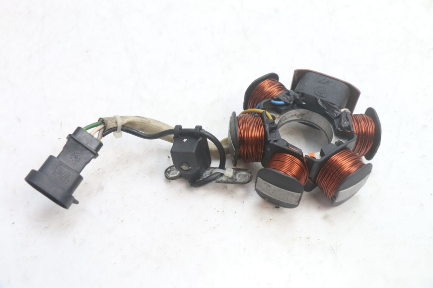 photo de ROTOR STATOR PIAGGIO FLY 2T 50 (2004 - 2017) - Gros plan technique