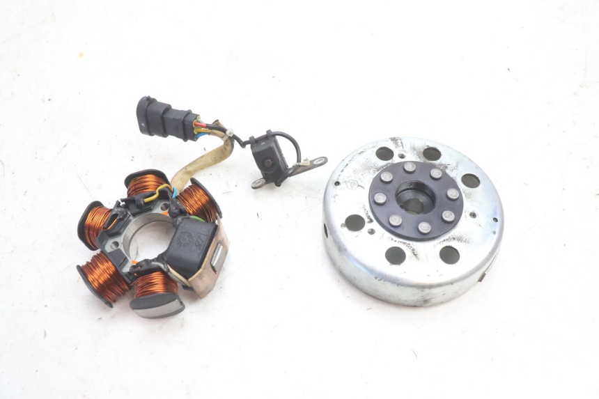photo de ROTOR STATOR PIAGGIO FLY 2T 50 (2004 - 2017) - Vue principale