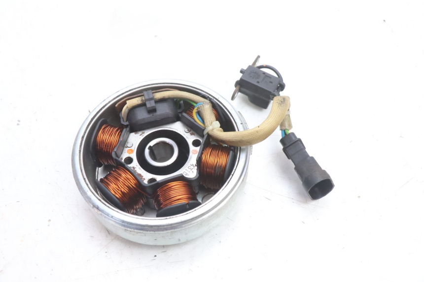 photo de ROTOR STATOR PIAGGIO FLY 2T 50 (2004 - 2017) - Autre angle de vue