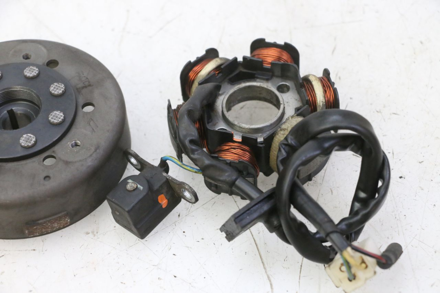 photo de ROTOR STATOR PEUGEOT KISBEE 2T 50 (2010 - 2017)