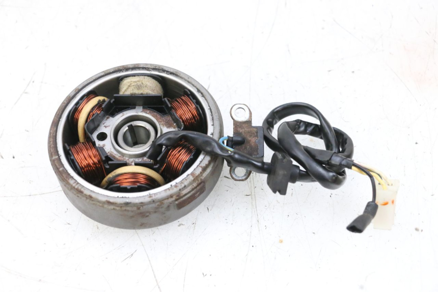 photo de ROTOR STATOR PEUGEOT KISBEE 2T 50 (2010 - 2017) - Zoom état d’usage