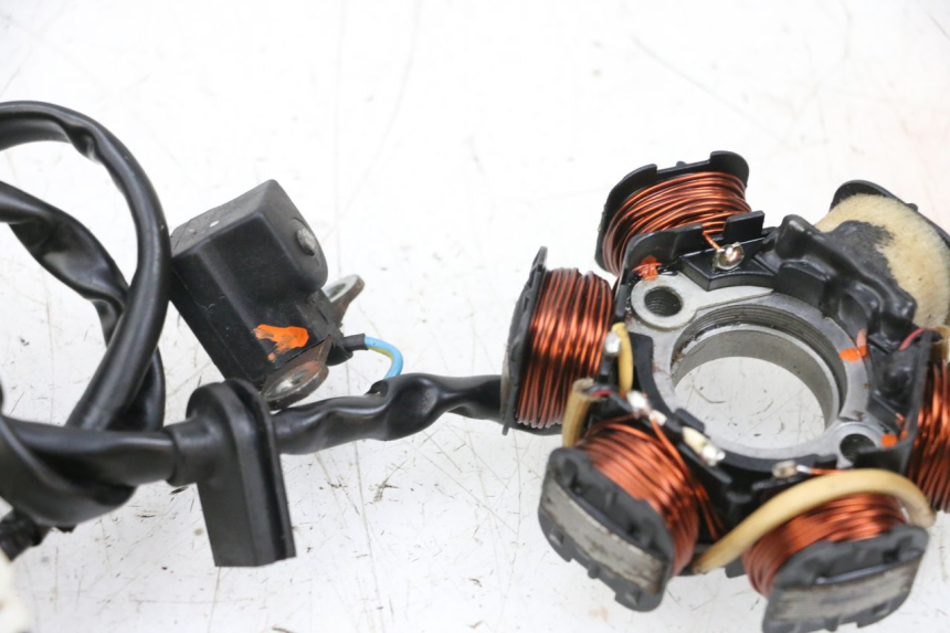 photo de ROTOR STATOR PEUGEOT KISBEE 2T 50 (2010 - 2017) - Autre angle de vue