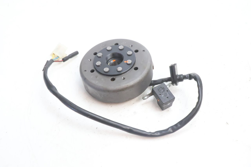 photo de ROTOR STATOR PEUGEOT KISBEE 2T 50 (2010 - 2017) - Zoom état d’usage