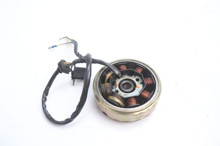 photo de ROTOR STATOR PEUGEOT KISBEE 4T 50 (2010 - 2017) - Autre angle de vue