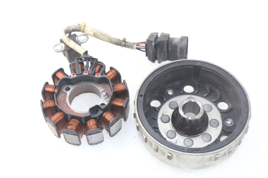 photo de ROTOR STATOR PIAGGIO LIBERTY IGET 4T 50 (2015 - 2020) - Points de fixation