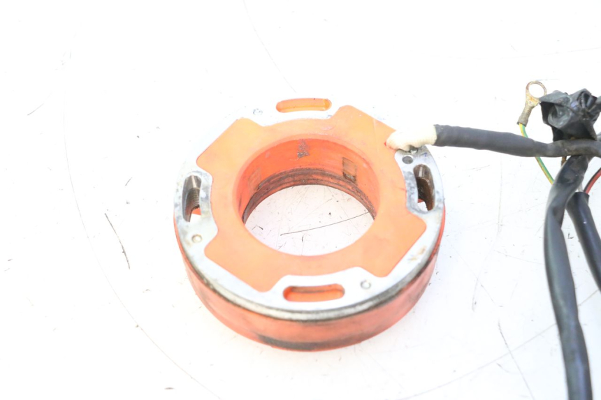 photo de ROTOR STATOR PEUGEOT LUDIX BLASTER 50 (2006 - 2014) - Autre angle de vue