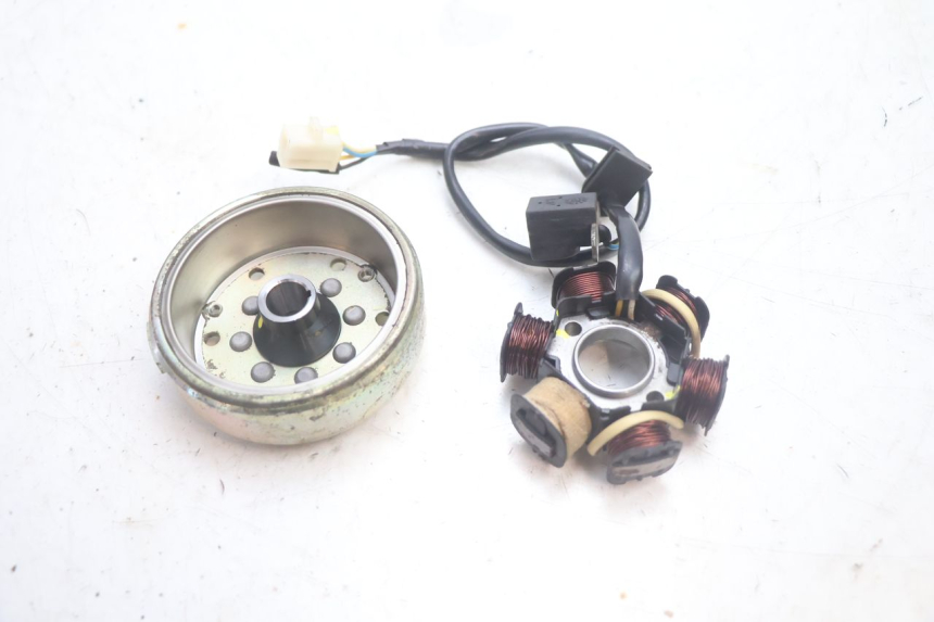 photo de ROTOR STATOR PEUGEOT LUDIX 50 (2005 - 2007) - Détail de la pièce