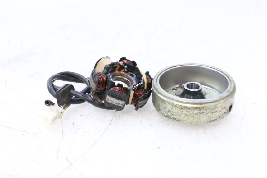 photo de ROTOR STATOR PEUGEOT LUDIX ONE 50 (2004 - 2013) - Détails caractéristiques