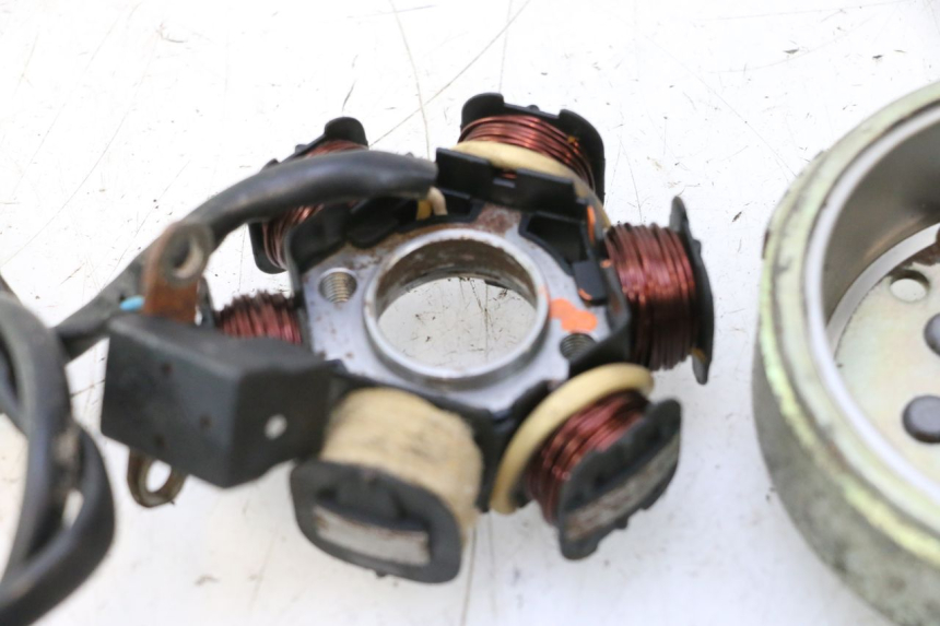photo de ROTOR STATOR PEUGEOT LUDIX ONE 50 (2004 - 2013) - État de surface