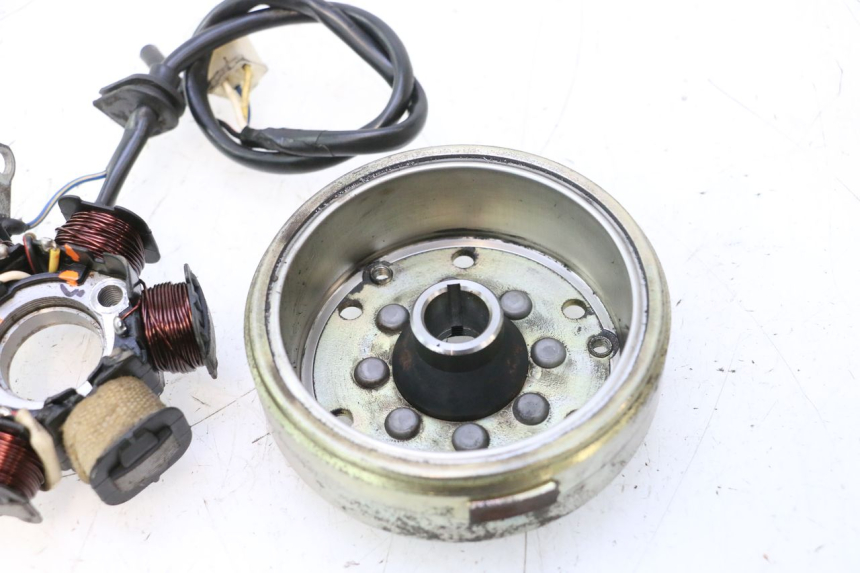 photo de ROTOR STATOR PEUGEOT LUDIX ONE 50 (2004 - 2013) - État de surface