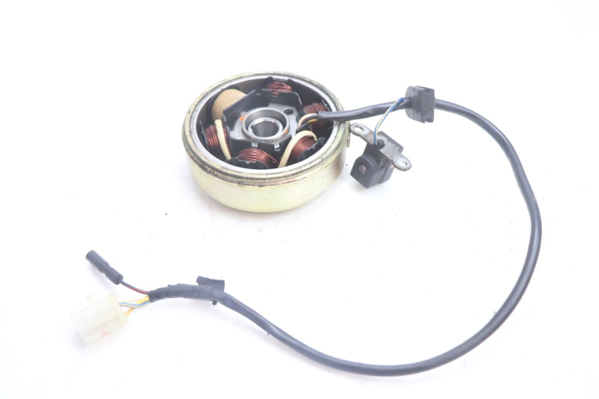 photo de ROTOR STATOR PEUGEOT LUDIX ONE 50 (2004 - 2006) - Autre angle de vue