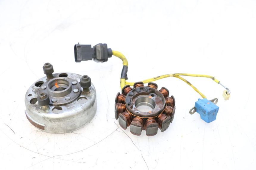 photo de ROTOR STATOR PIAGGIO MP3 125 (2006 - 2014) - Vue principale