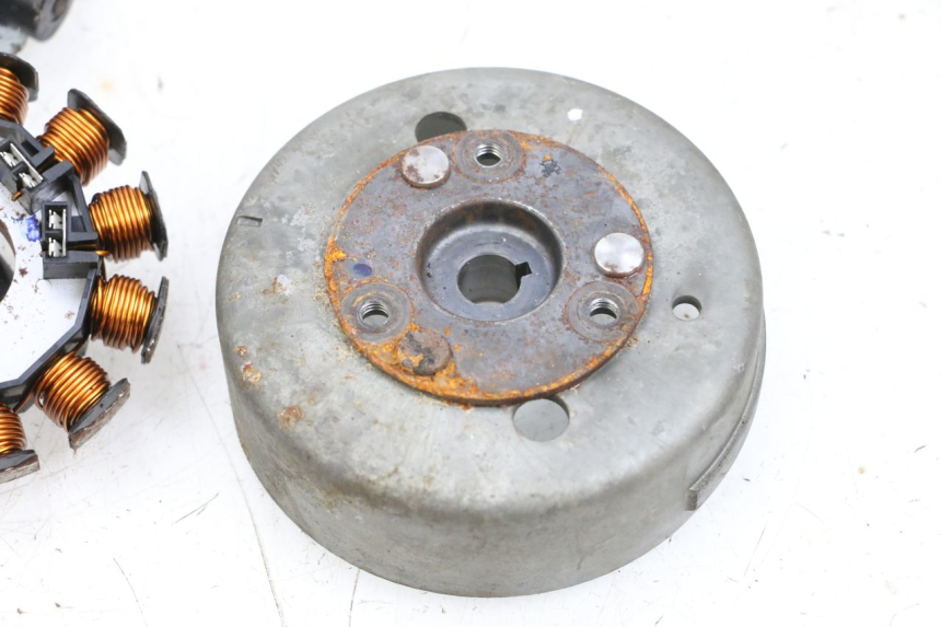 photo de ROTOR STATOR YAMAHA NEO'S NEOS 2T 50 (1998 - 2007) - Détails caractéristiques