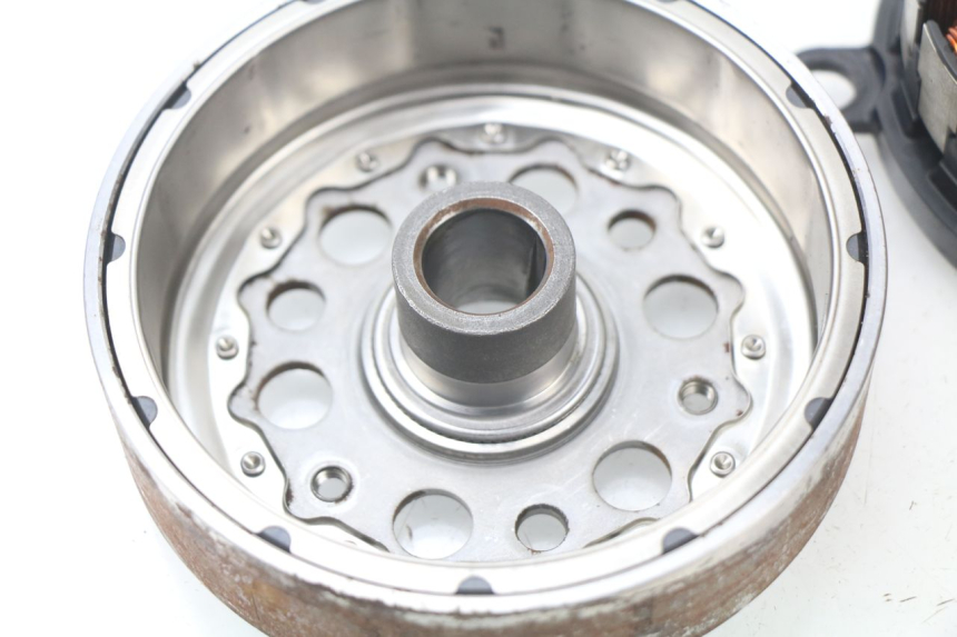 photo de ROTOR STATOR HONDA PCX (JF57/JF64) 125 (2014 - 2018) - Marquages et références