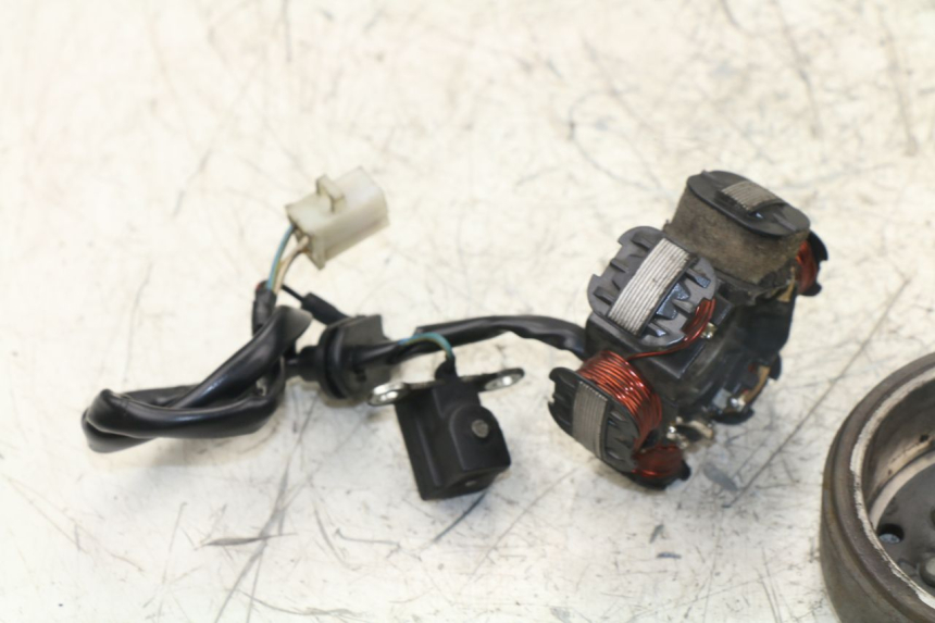 photo de ROTOR STATOR PEUGEOT CITYSTAR 50 (2013 - 2017) - Autre angle de vue