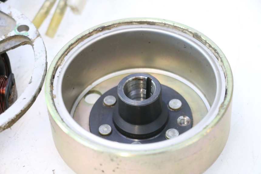 photo de ROTOR STATOR KEEWAY RY6 2T 50 (2011 - 2019) - Gros plan technique