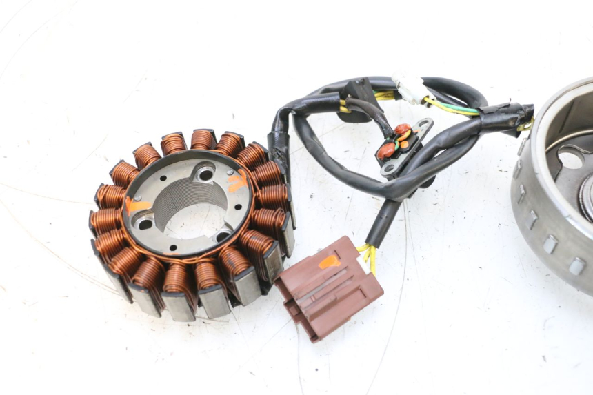 photo de ROTOR STATOR PEUGEOT SATELIS COMPRESSOR K15 125 (2006 - 2009) - Pièce contrôlée