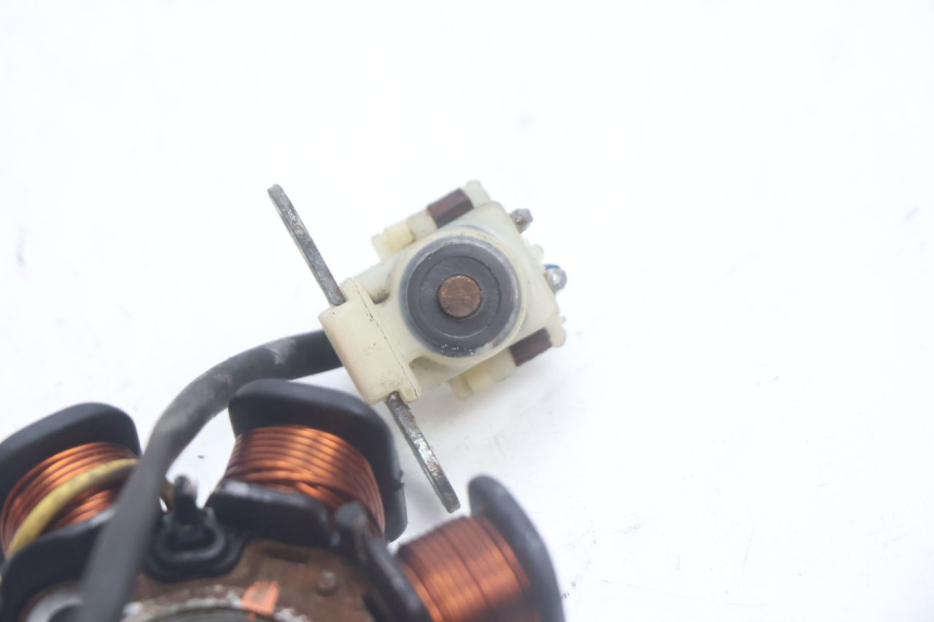 photo de ROTOR STATOR HONDA SCV LEAD 100 (2003 - 2007) - Points de fixation