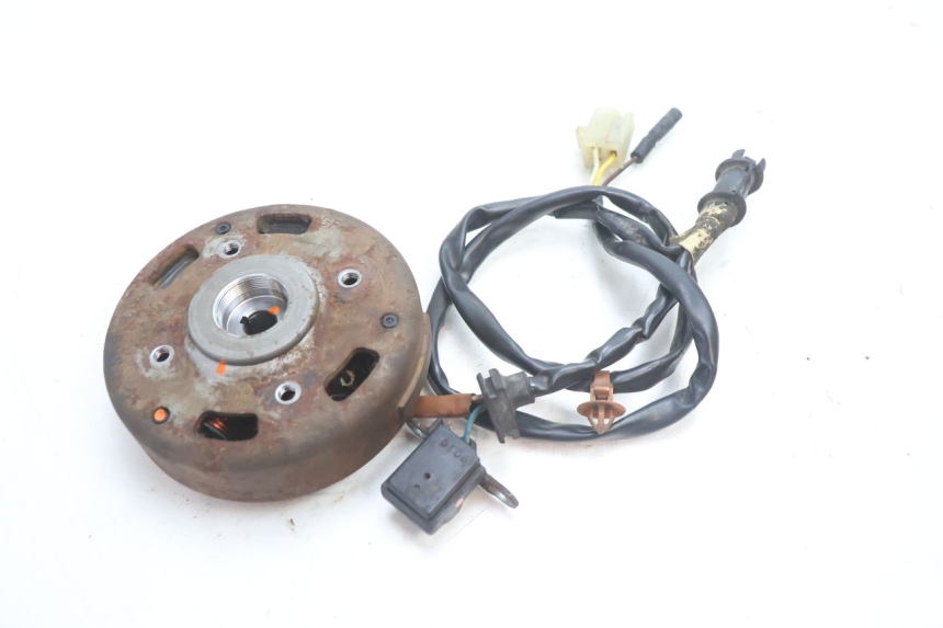 photo de ROTOR STATOR PEUGEOT SPEEDFIGHT 2 AC 50 (2000 - 2009) - Zoom état d’usage