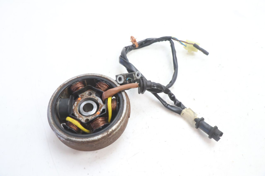 photo de ROTOR STATOR PEUGEOT SPEEDFIGHT LC 50 (1996 - 2002) - Autre angle de vue