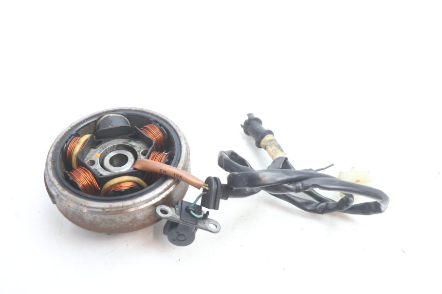 photo de ROTOR STATOR PEUGEOT SPEEDFIGHT LC 50 (1996 - 2002) - Autre angle de vue