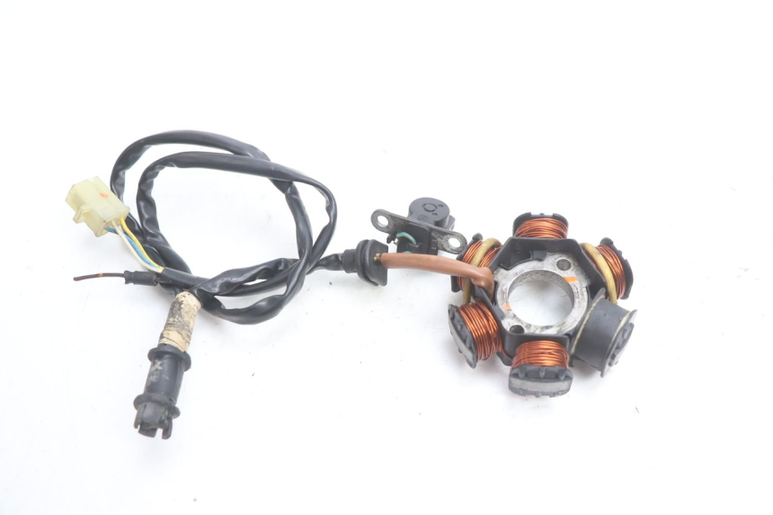photo de ROTOR STATOR PEUGEOT SPEEDFIGHT LC 50 (1996 - 2002) - Gros plan technique