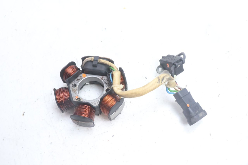 photo de ROTOR STATOR APRILIA SR 2T 50 (2012 - 2017) - Points de fixation