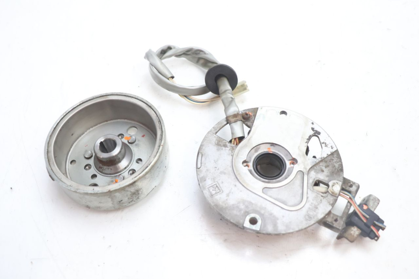 photo de ROTOR STATOR MBK STUNT NAKED 50 (2004 - 2018) - Détail de la pièce