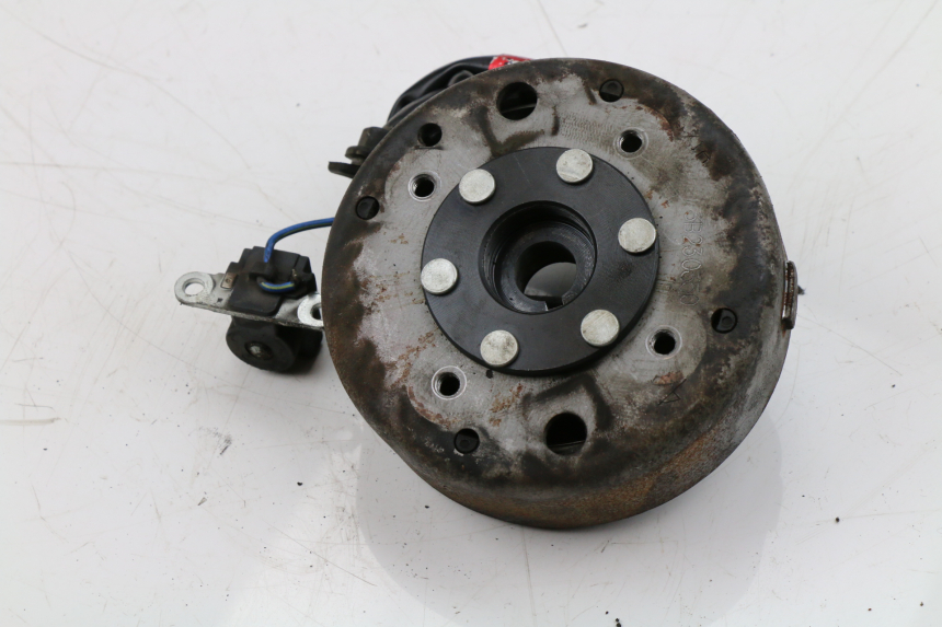 photo de ROTOR STATOR SYM FIDDLE 2 S 125 (2012 - 2014) - Gros plan technique