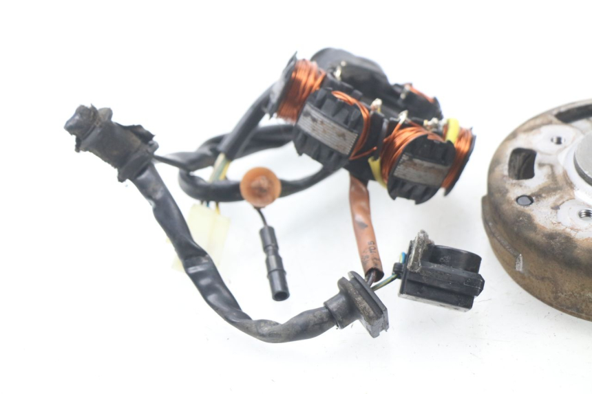 photo de ROTOR STATOR PEUGEOT TREKKER TKR 50 (2005 - 2014) - État de surface