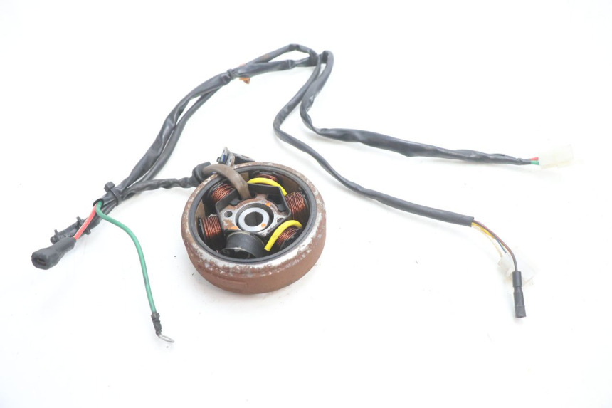 photo de ROTOR STATOR PEUGEOT TREKKER 50 (1995 - 2004) - Autre angle de vue