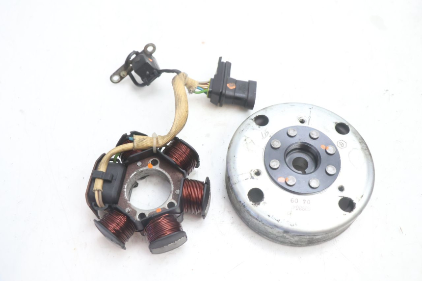 photo de ROTOR STATOR PIAGGIO TYPHOON 50 (2000 - 2009) - Vue principale