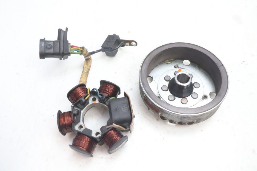 photo de ROTOR STATOR PIAGGIO TYPHOON 50 (2000 - 2009) - Détail de la pièce
