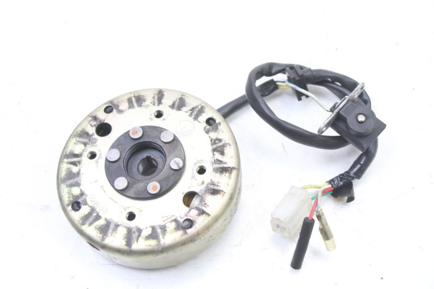 photo de ROTOR STATOR UNIVERSAL BIKE ZN50QT-11B 50 (2018 - 2021)