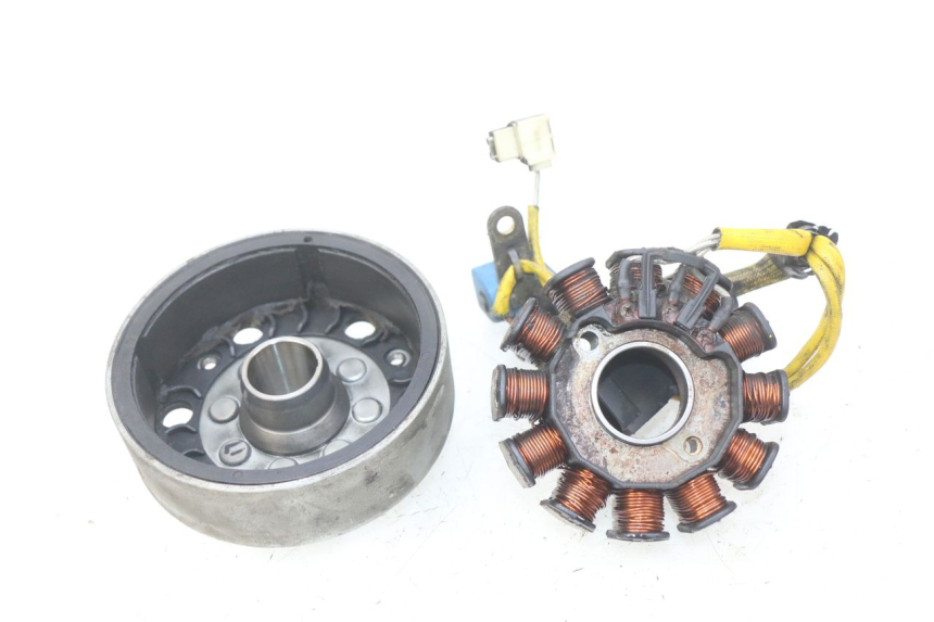photo de ROTOR STATOR PIAGGIO VESPA LX 125 (2005 - 2010) - Gros plan technique